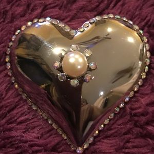 $8 HEART BROOCH